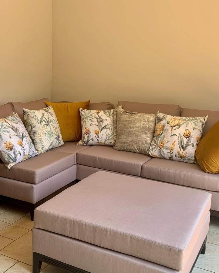 Mountain Rose Guesthouse Louis Trichardt Exterior photo