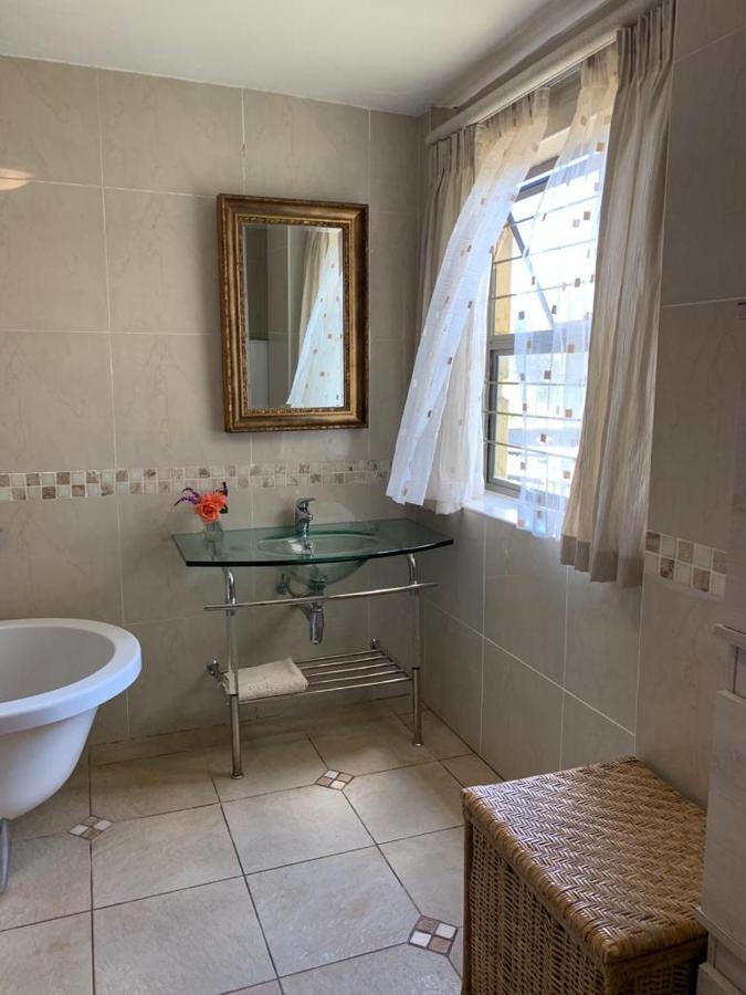Mountain Rose Guesthouse Louis Trichardt Exterior photo