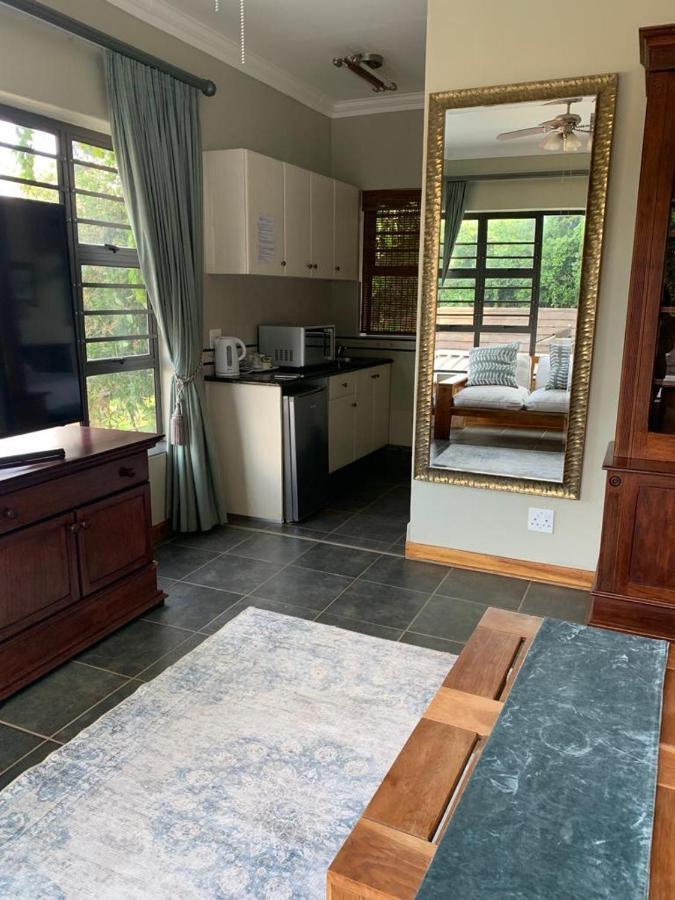Mountain Rose Guesthouse Louis Trichardt Exterior photo
